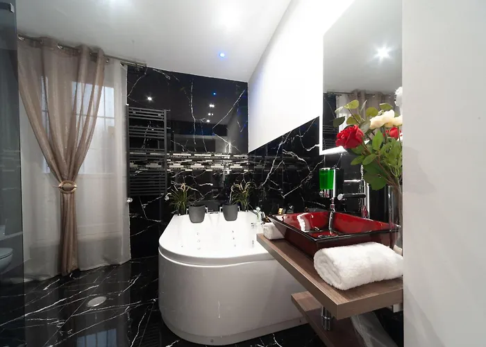 Farnese Jacuzzi Apartment Rome